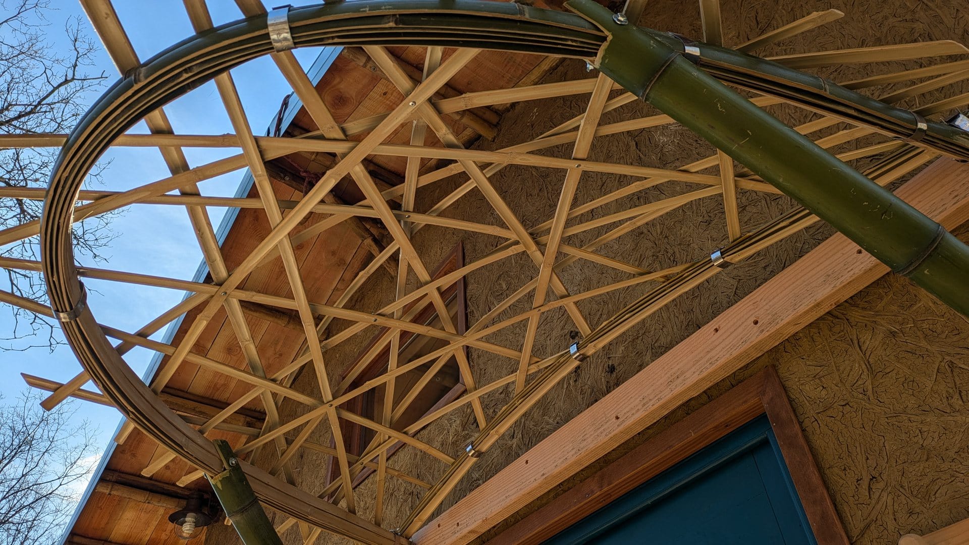 première maison en structure bambou de France