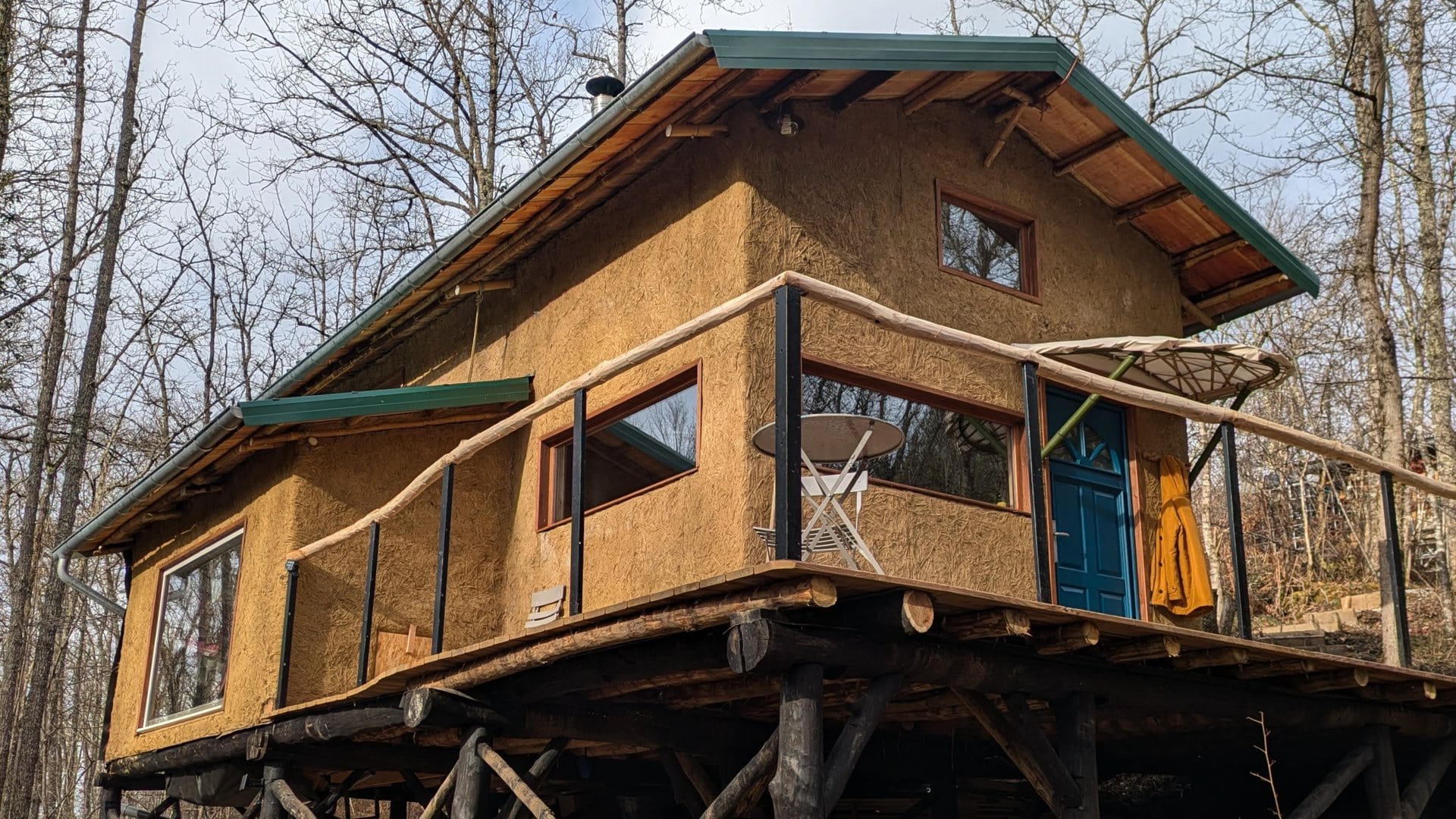 Mattias Lambert construit sa maison en ossature bambou